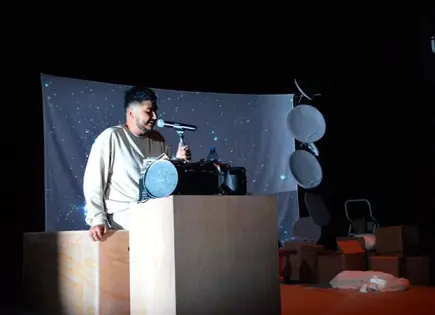 A escena “Radio Vacío” A escena “Radio Vacío”