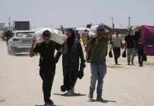 Un muerto y 48 heridos por disparos contra multitud en Gaza