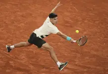 Carlos Alcaraz y su emotivo canto en Roland Garros