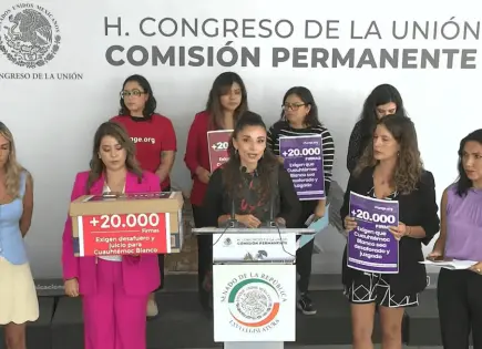 Exigen desafuero de Cuauhtémoc Blanco: entregan 23 mil firmas al Congreso