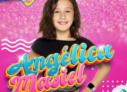 Angélica Vale presenta a su hija Angélica Masiel en show musical Angélica Vale presenta a su hija Angélica Masiel en show musical
