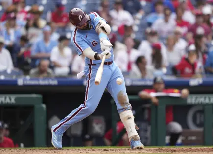 Rafael March&aacute;n, h&eacute;roe en la victoria de los Filis sobre Bravos