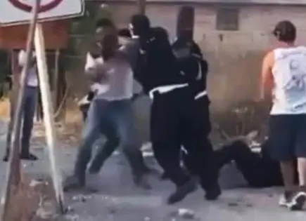 Video | Presuntos abigeos se enfrentan a polic&iacute;as en Villa de Arista