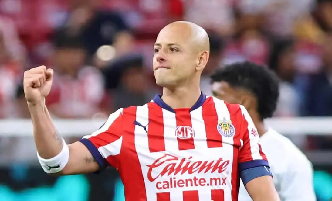 El Chicharito es muy buen futbolista, dice Sheinbaum
