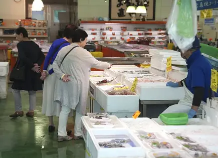 China finaliza con el veto a pescado japonés