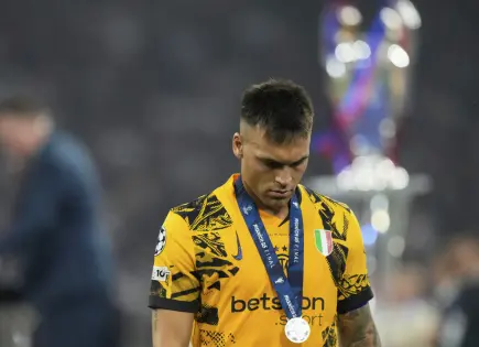 Inter de Milán sufre derrota contundente ante PSG en final de Champions Inter de Milán sufre derrota contundente ante PSG en final de Champions