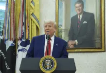 Equipo comercial de EU se reunirá con China, anuncia Trump