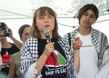 Greta Thunberg se une a barco de ayuda rumbo a Gaza