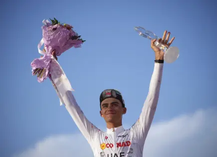 Isaac del Toro triunfa en el Cycling Stars Criterium en Italia