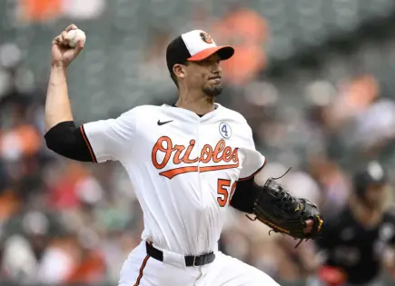 Orioles de Baltimore barren serie al vencer a Medias Blancas