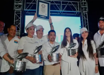 Mazatlán rompe Récord Guinness con un kilómetro de sashimi