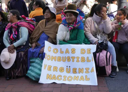 Presidente de Bolivia bajo presión por protestas y pedidos de renuncia