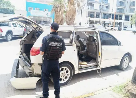 Aseguran veh&iacute;culo tras asalto en privada de avenida Chapultepec