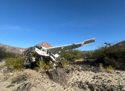 B&uacute;squeda intensa de avioneta accidentada en l&iacute;mites de Sinaloa y Durango
