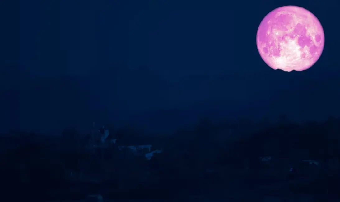 Luna Rosa iluminará abril en México