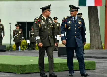 Rom&aacute;n Carmona Landa asume como nuevo comandante de la Fuerza A&eacute;rea Mexicana
