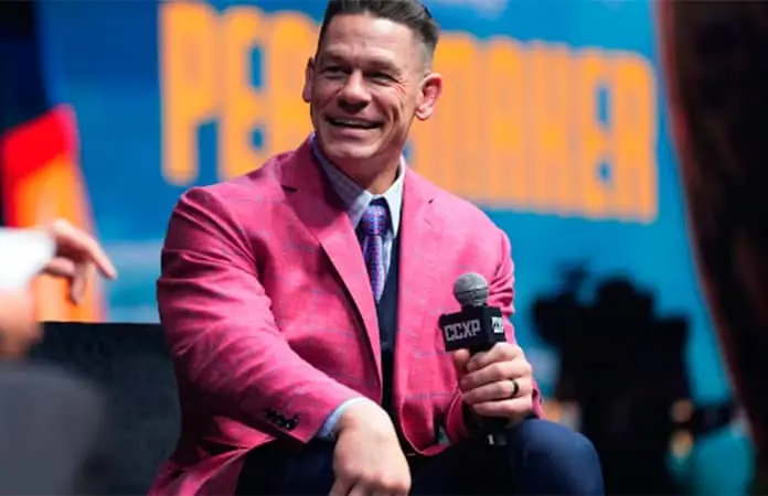 John Cena revela la razón de injerto capilar