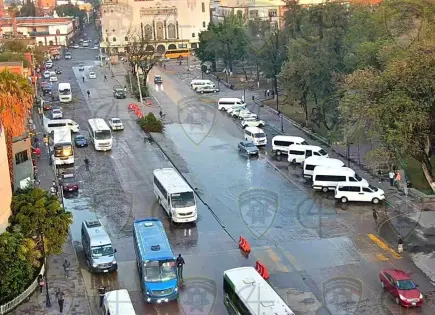 Desnivel de Glorieta González Bocanegra permanece cerrado