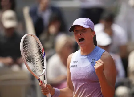 Swiatek vence a Svitolina y avanza a semifinales en Roland Garros