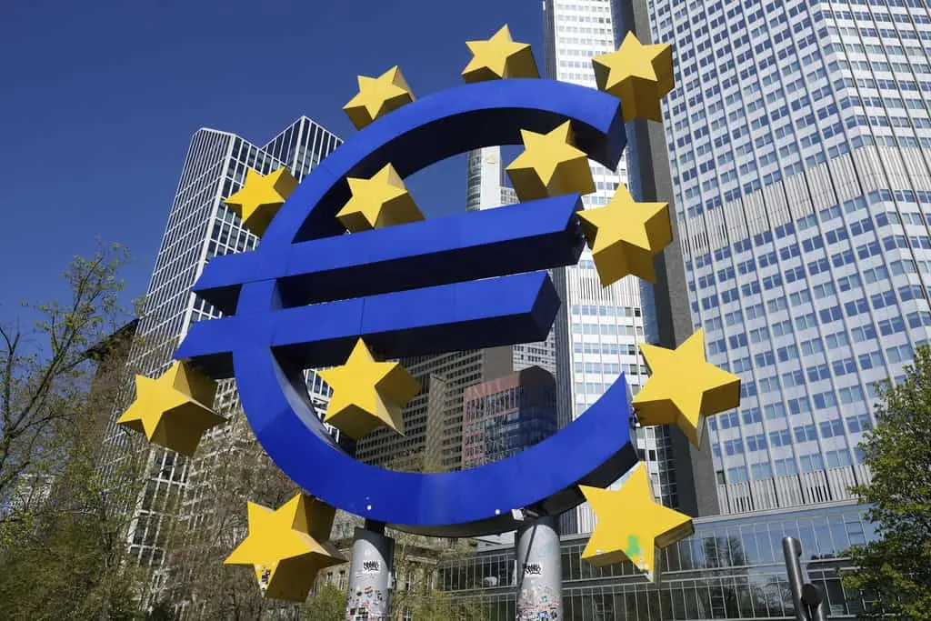 Mercados atentos a inflación europea y decisiones del BCE