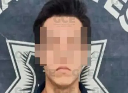 Detiene la GCE a presunto Extorsionador en Cd. Valles Detiene la GCE a presunto Extorsionador en Cd. Valles