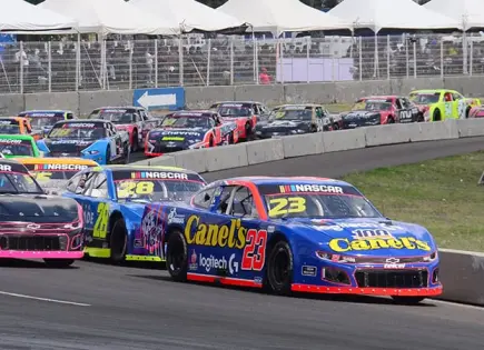 Trofeos que se entregarán en la Nascar Mexico City Weekend