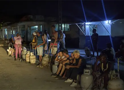 Cuba enfrenta apagones en Navidad