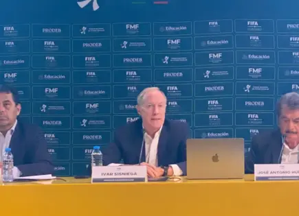 FMF lanza torneos para impulsar el futbol escolar en M&eacute;xico