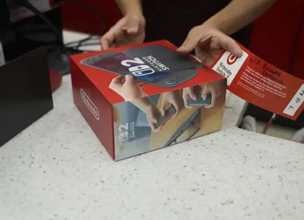 Fanáticos hacen largas filas para recibir el nuevo Nintendo Switch 2