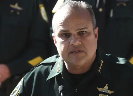 Jefe policial de Florida arrestado por crimen organizado