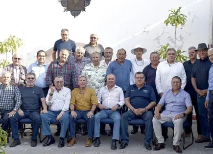 MIGUEL CELEBRA 65 AÑOS DE TRAYECTORIA PROFESIONAL