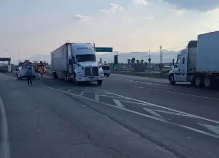 Restablecen paso a parques industriales tras bloqueo