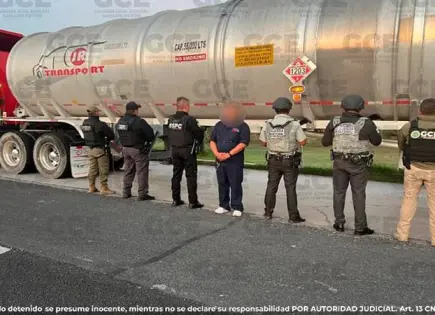 Aseguran combustible ilegal en parque industrial