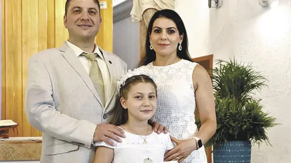 DANIELA AMA AL NIÑO JESÚS