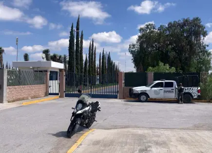 Desalojan a seguridad privada de tratadora del Tanque Tenorio