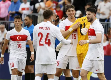 Turquía remonta y vence a EEUU en amistoso