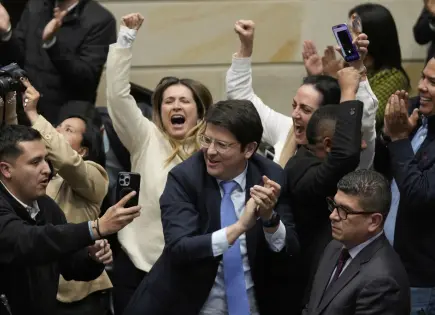 ¿Quién es Miguel Uribe Turbay? El senador y aspirante presidencial colombiano víctima de un atentado