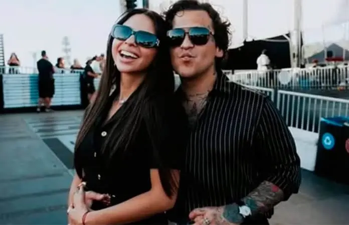 Ángela Aguilar revela que Christian Nodal no señala errores en lo musical