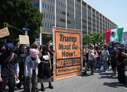 Trump ordena enviar 700 marines a Los Ángeles