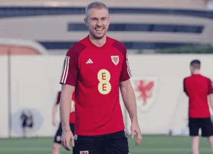 Pumas libre para fichar y cerca de cerrar la llegada de Aaron Ramsey