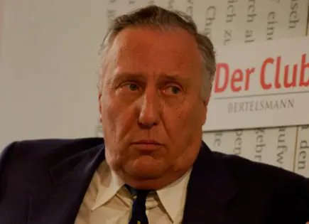 Fallece el escritor de thriller Frederick Forsyth a los 86 años