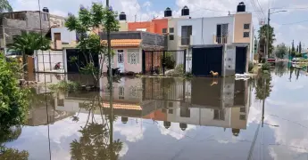 Piden a poceños no dejar basura en calles para evitar inundaciones 