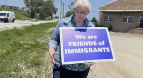 Redada de inmigración desata protestas en planta de alimentos de Omaha