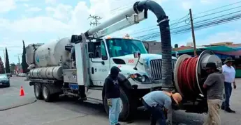 Basura, causa de taponamiento en los drenajes: Ecología
