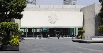 Renuncia funcionario del INAH tras caos del Museo de Antropología