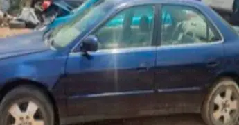 Incautan automóvil por una disputa legal