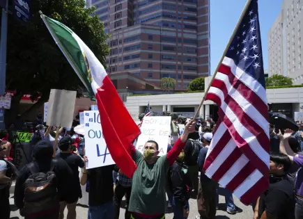 Toque de queda en Los Ángeles ante protestas por redadas migratorias