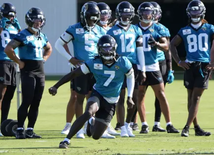 Brian Thomas Jr. se lastima en práctica de Jaguars en Jacksonville