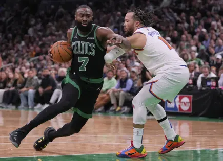 Jaylen Brown operado de rodilla y listo para campamento de Celtics