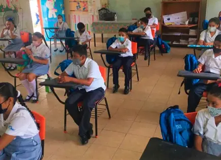 Ola de calor impacta en horario escolar